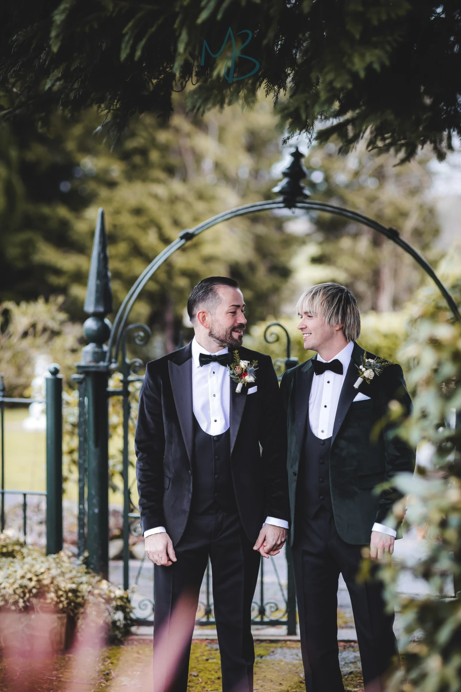 David & James, Brookhall cottages