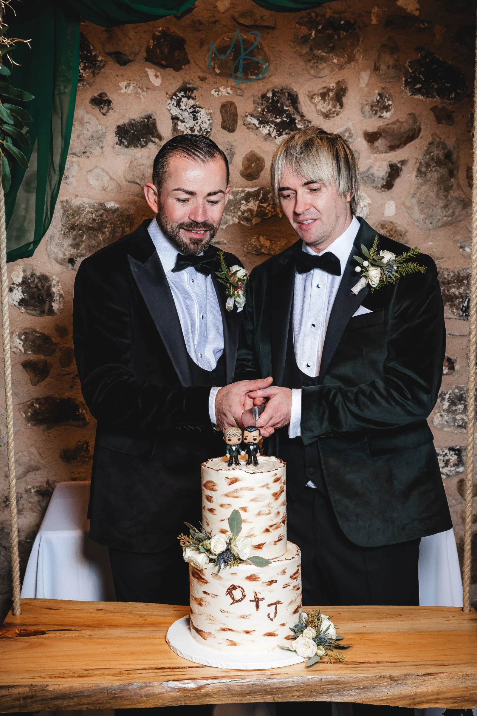 David & James, Brookhall cottages
