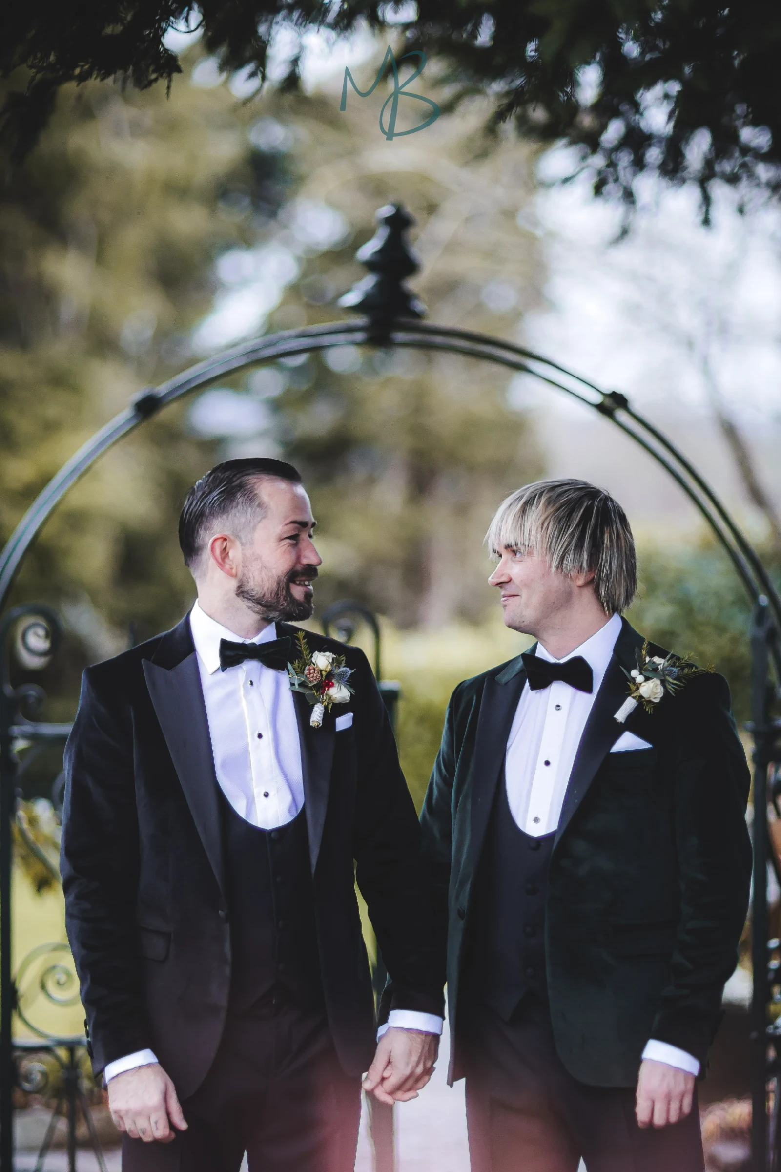 David & James, Brookhall cottages