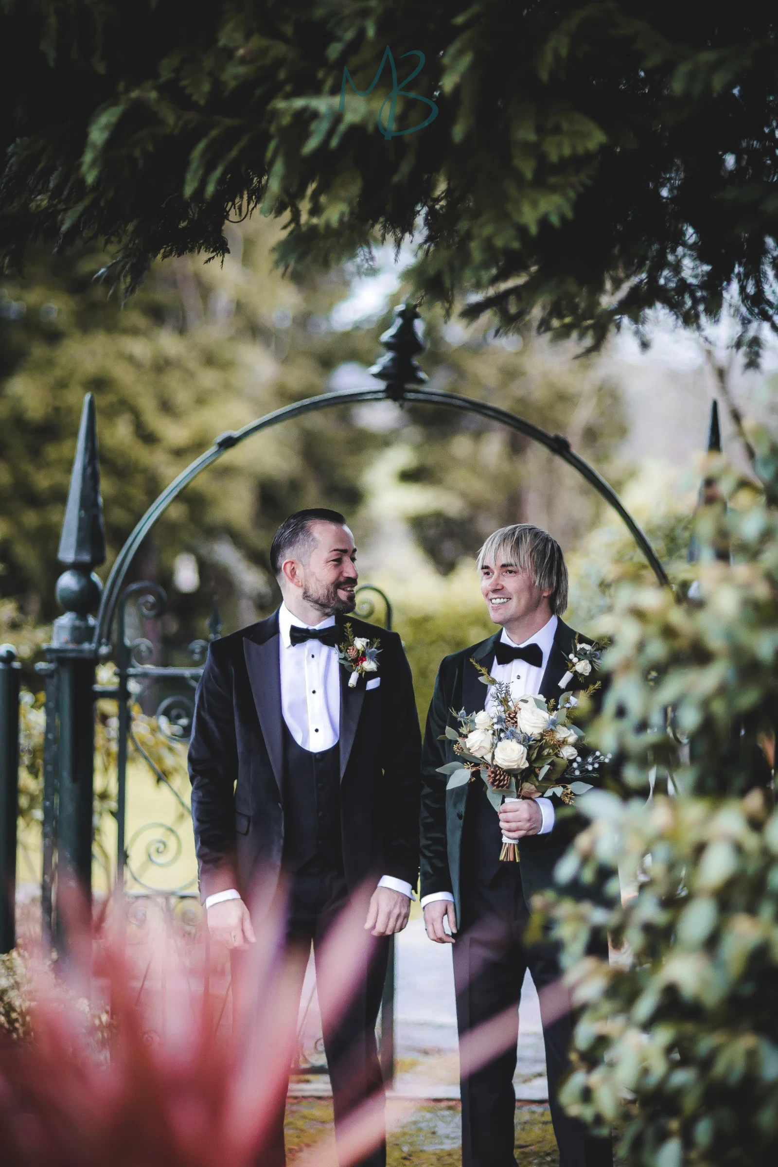 David & James, Brookhall cottages