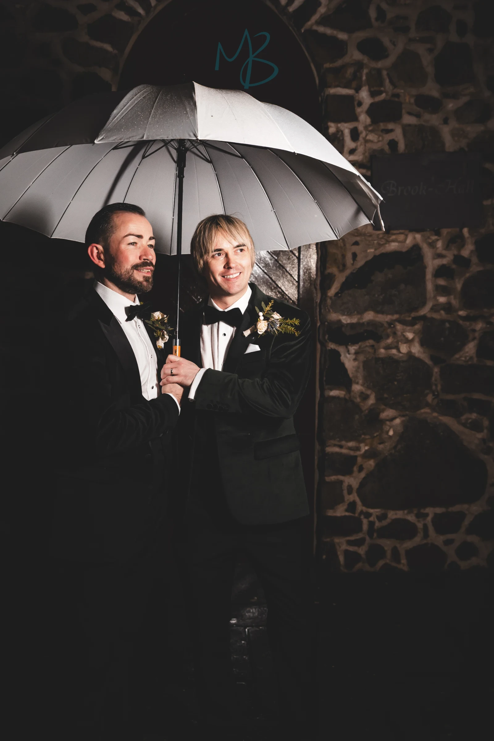 David & James, Brookhall cottages